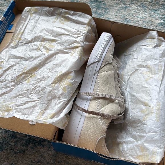 Adidas Continental Vulc Women’s sneaker, NWT - Picture 3 of 8